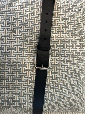 Chaoren Black Leather Men’s Belt with Silver Buckle